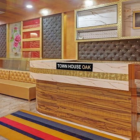 Townhouse Oak Pooth Haveli Делхи Екстериор снимка