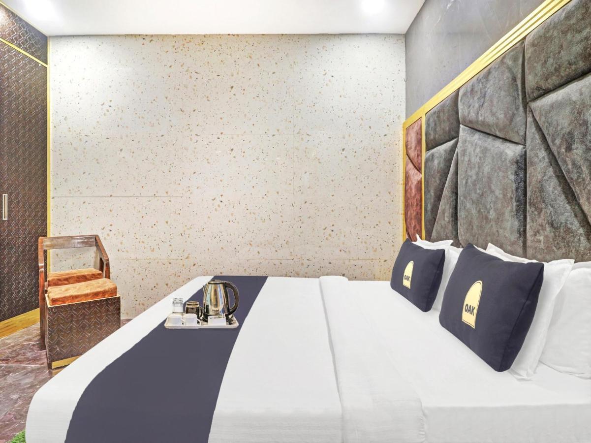 Townhouse Oak Pooth Haveli Делхи Екстериор снимка