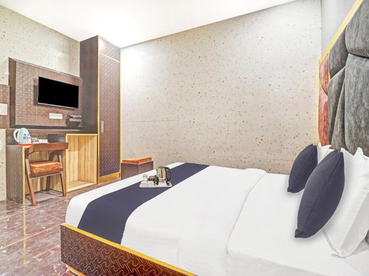 Townhouse Oak Pooth Haveli Делхи Екстериор снимка