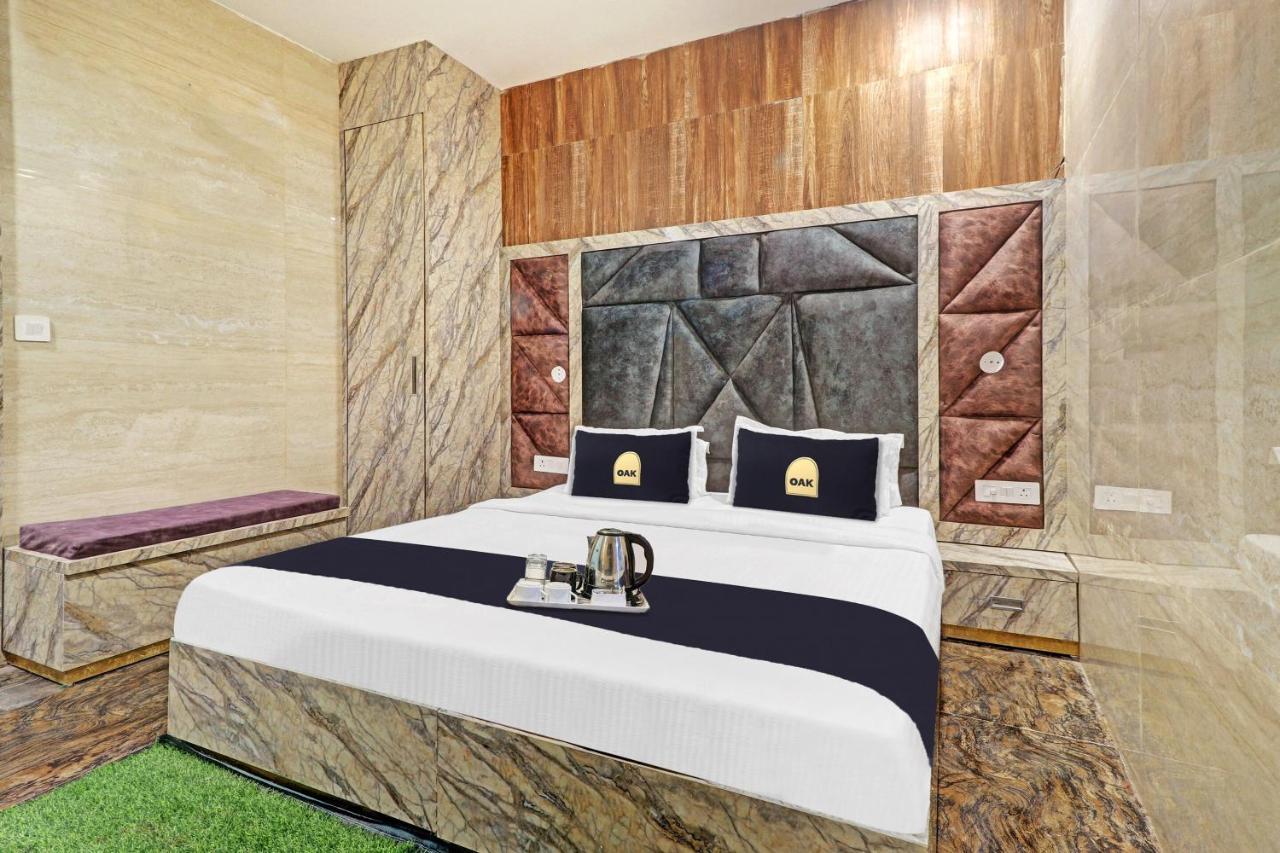 Townhouse Oak Pooth Haveli Делхи Екстериор снимка