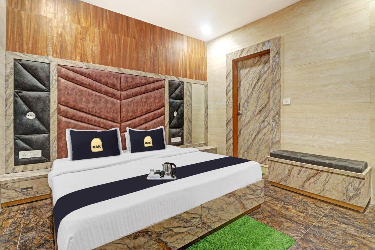 Townhouse Oak Pooth Haveli Делхи Екстериор снимка