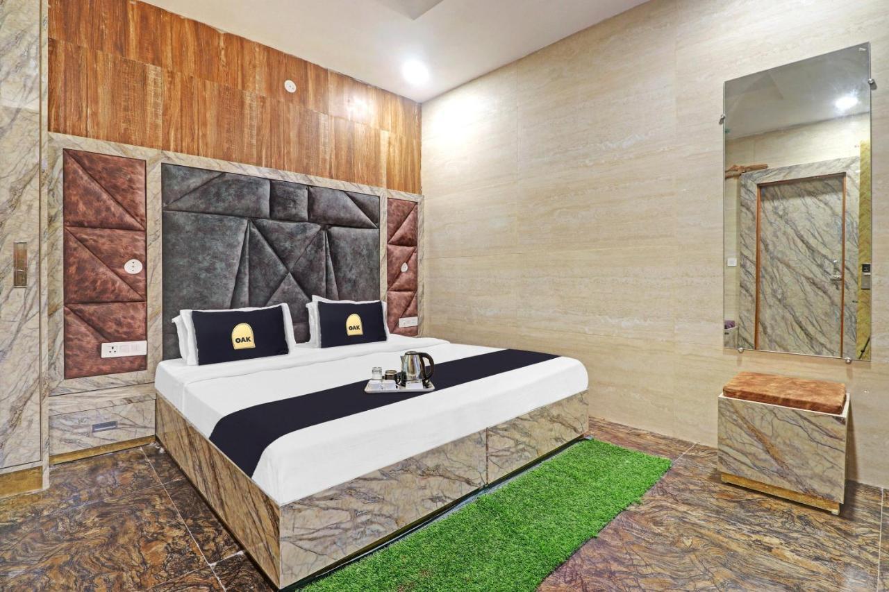 Townhouse Oak Pooth Haveli Делхи Екстериор снимка