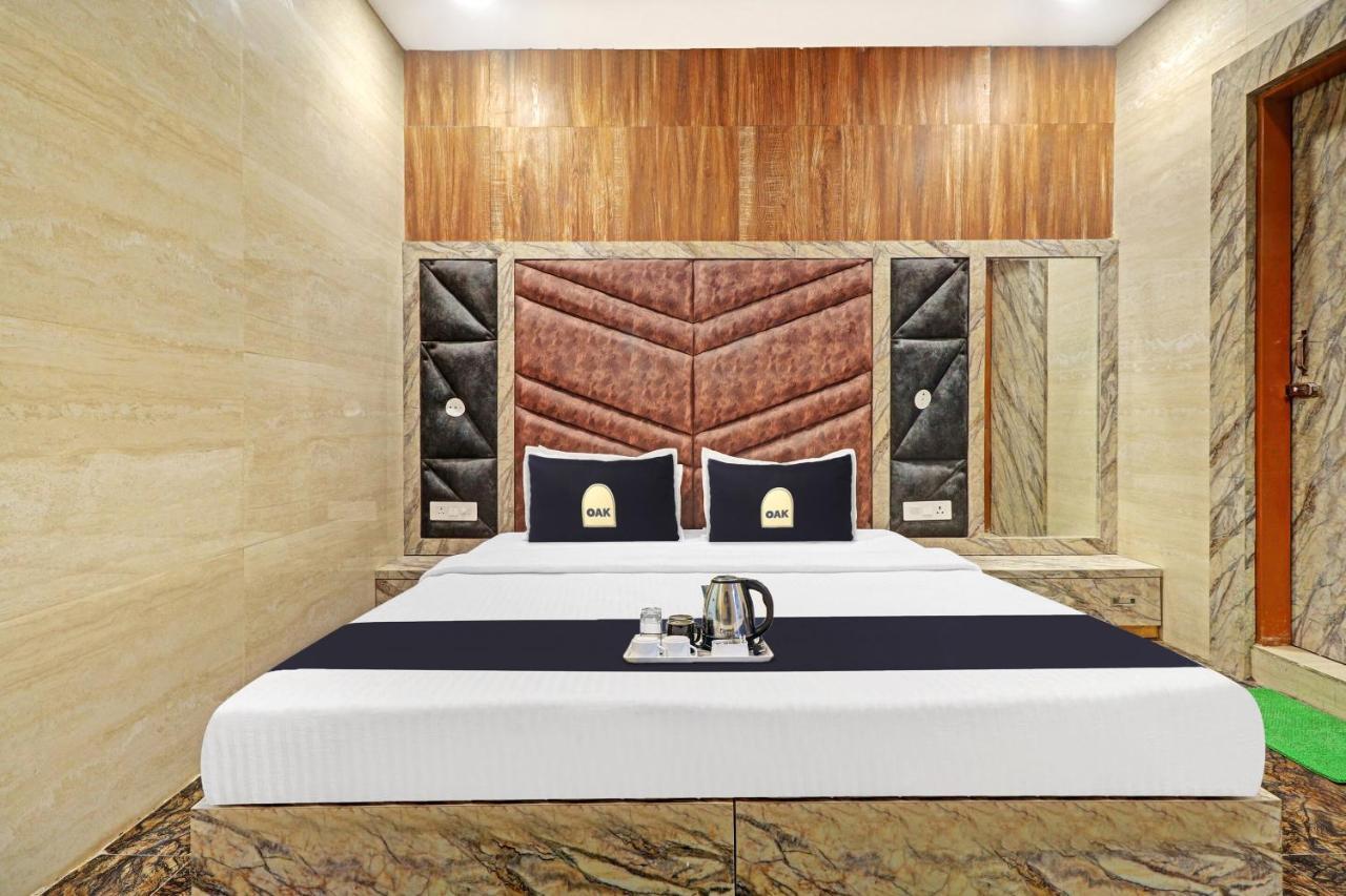 Townhouse Oak Pooth Haveli Делхи Екстериор снимка